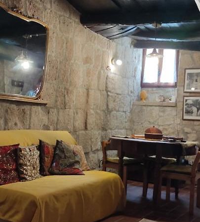 La Chascona Di Farnese Casa Di Tufo Nel Borgo Appartement Buitenkant foto