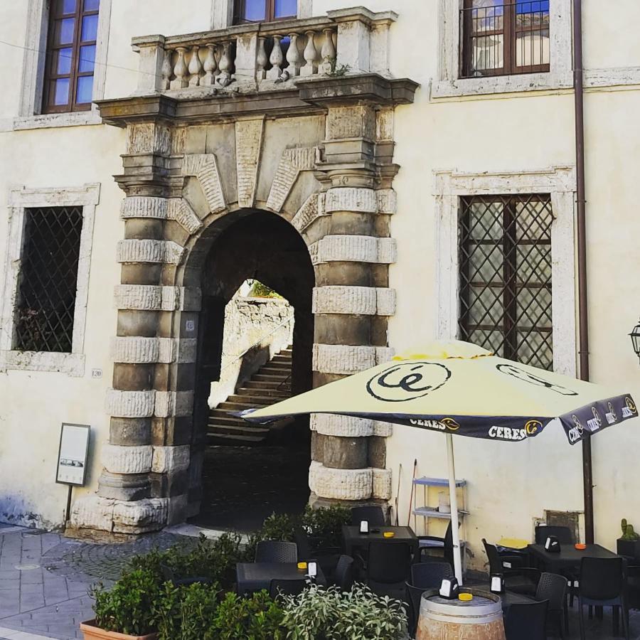 La Chascona Di Farnese Casa Di Tufo Nel Borgo Appartement Buitenkant foto