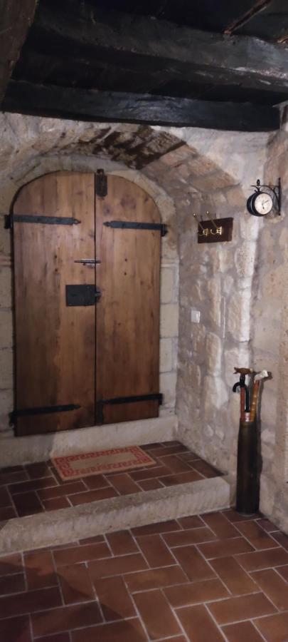 La Chascona Di Farnese Casa Di Tufo Nel Borgo Appartement Buitenkant foto