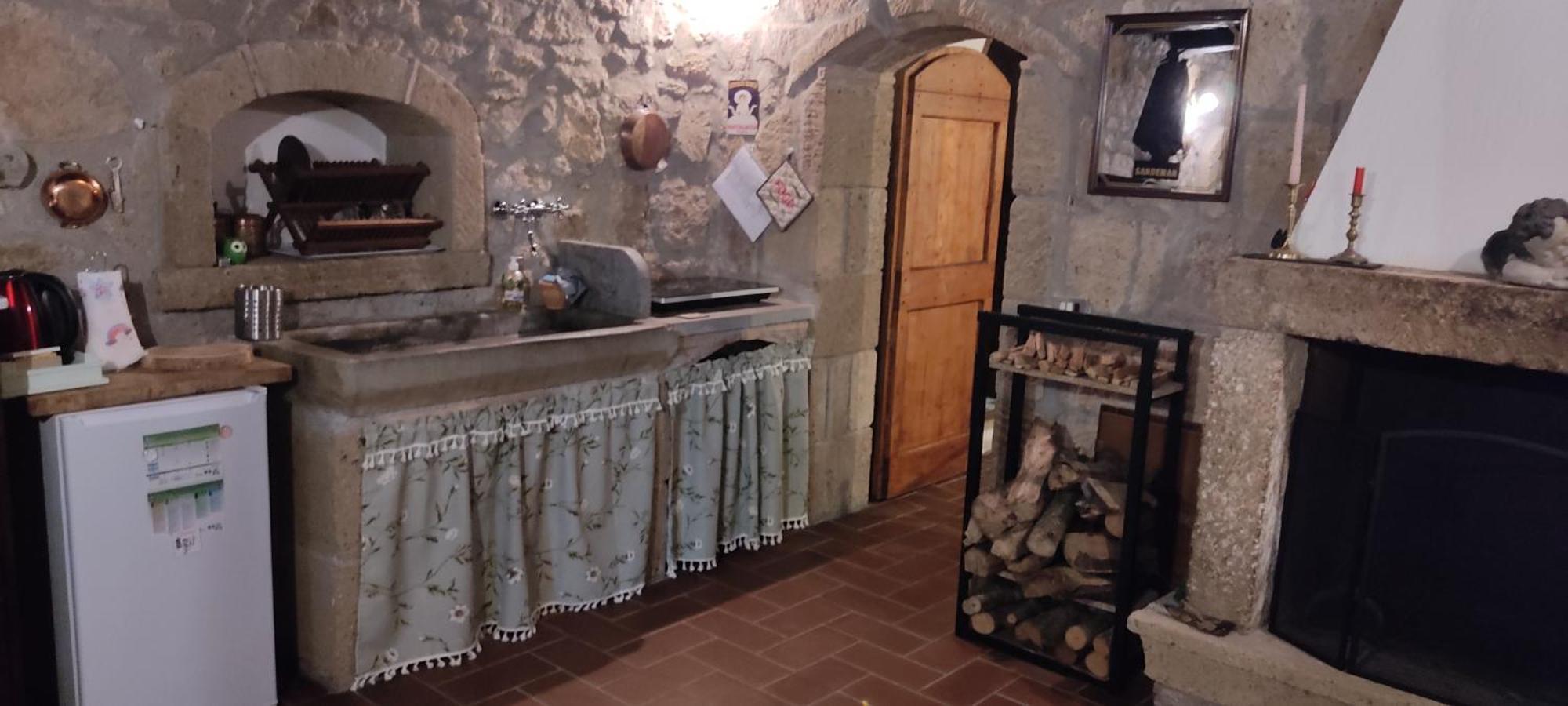 La Chascona Di Farnese Casa Di Tufo Nel Borgo Appartement Buitenkant foto